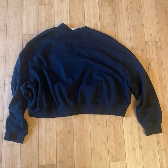 Nike Black Cropped Sweatshirt - Picture 3 of 3